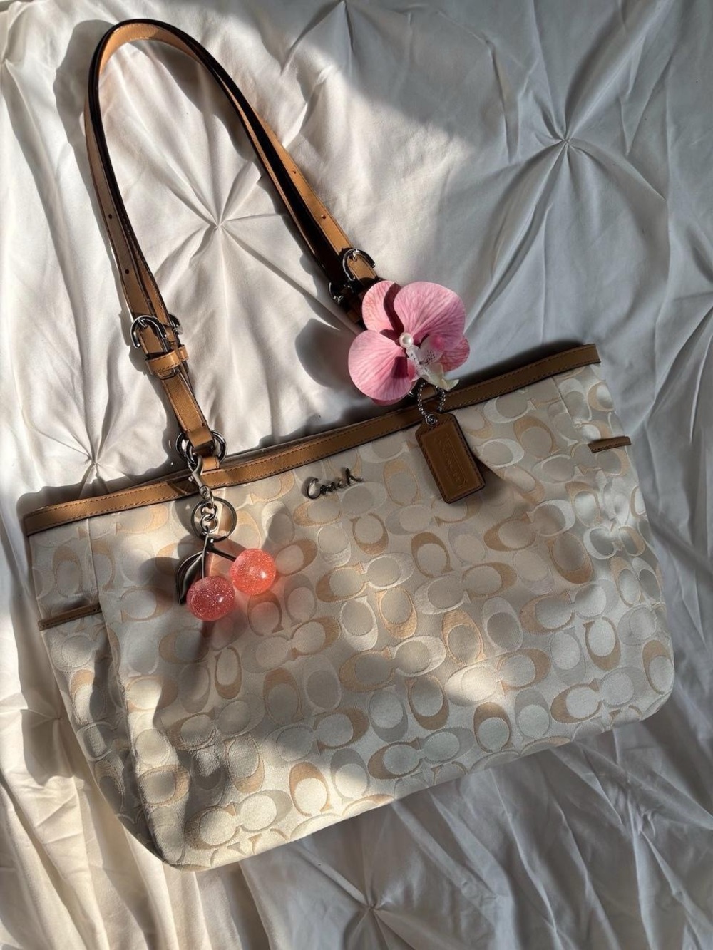 Vintage Coach Ivory Optic Signature Gallery Tote🤍 - Picture 2 of 8